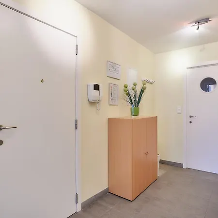Lecomte - The Shoreline North 193 Apartment